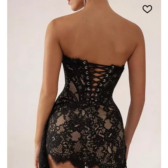 SOLD 🖤 - Picture 2 of 6